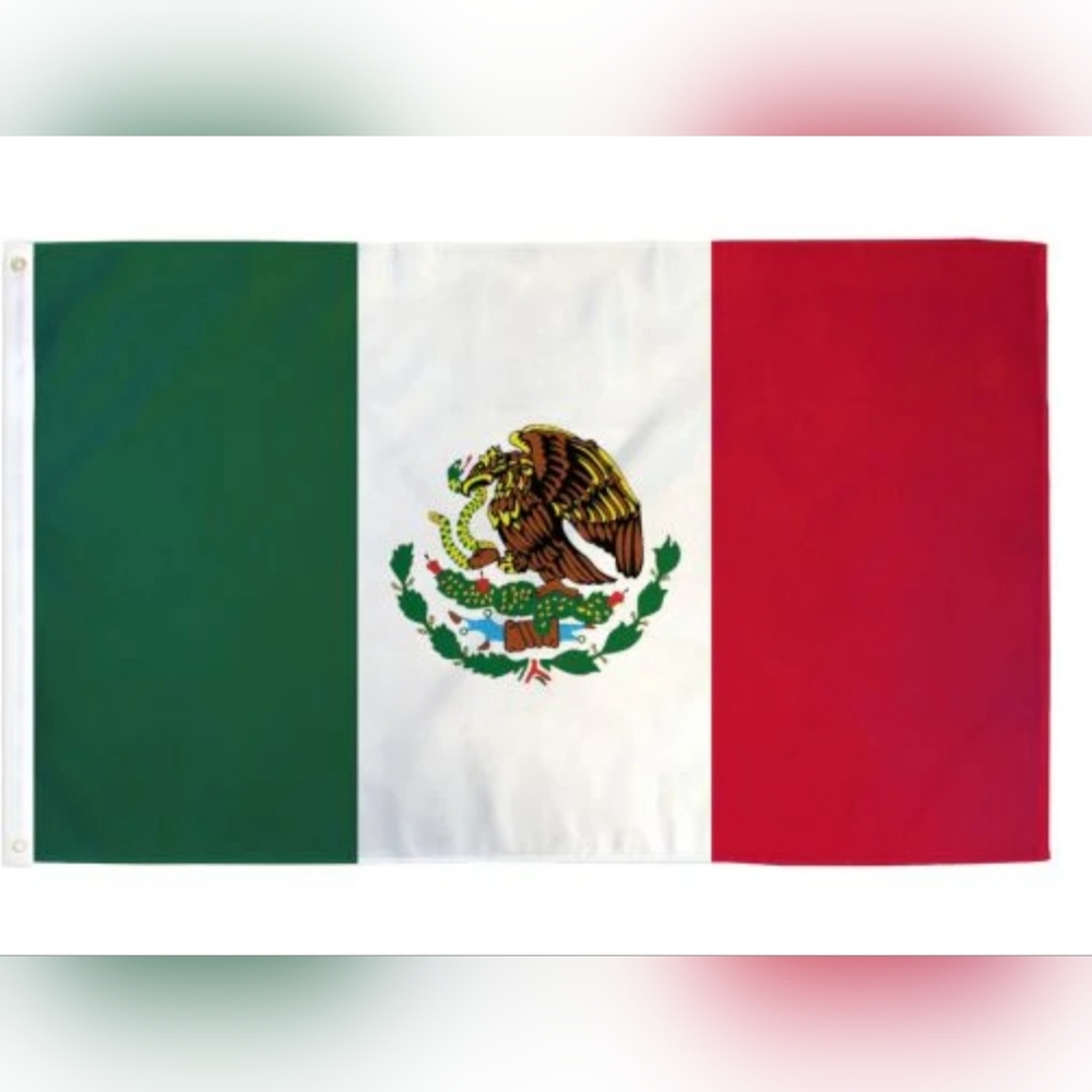 Outdoor Mexican Flag – Vibrant Tricolor National Banner 🇲🇽
